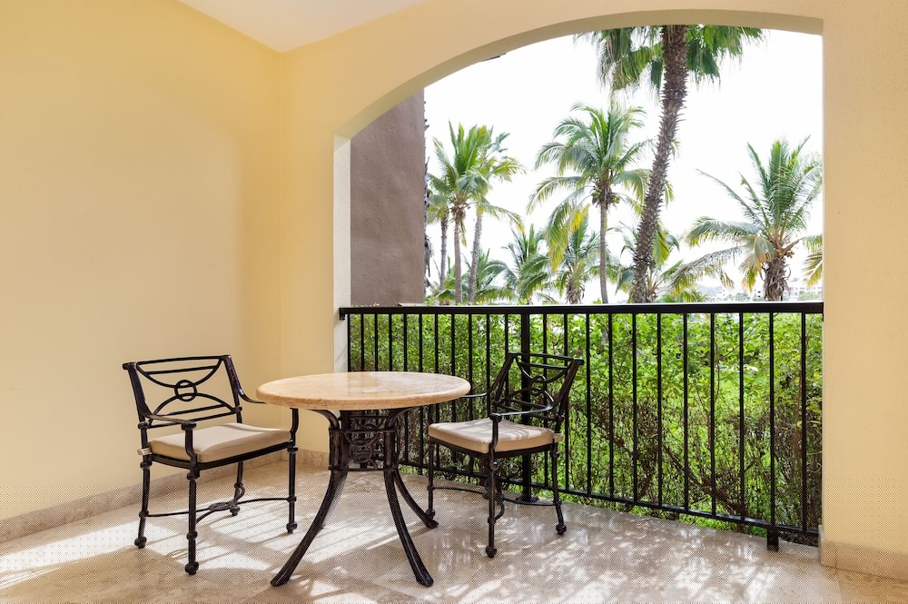 Villa Del Arco Beach Resort And Spa 76/78