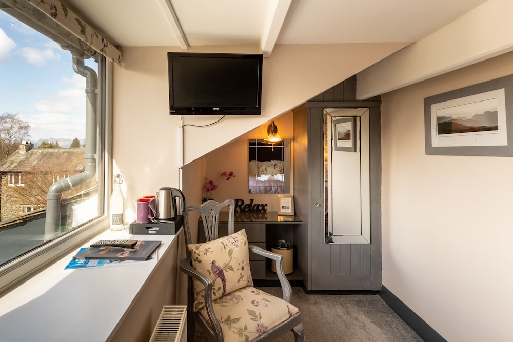 Holly Lodge Guest House 55/72