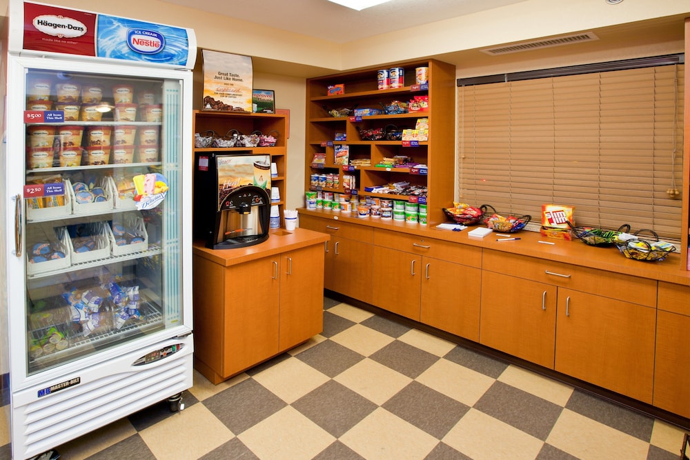 Candlewood Suites Indianapolis Downtown Medical District 60/73
