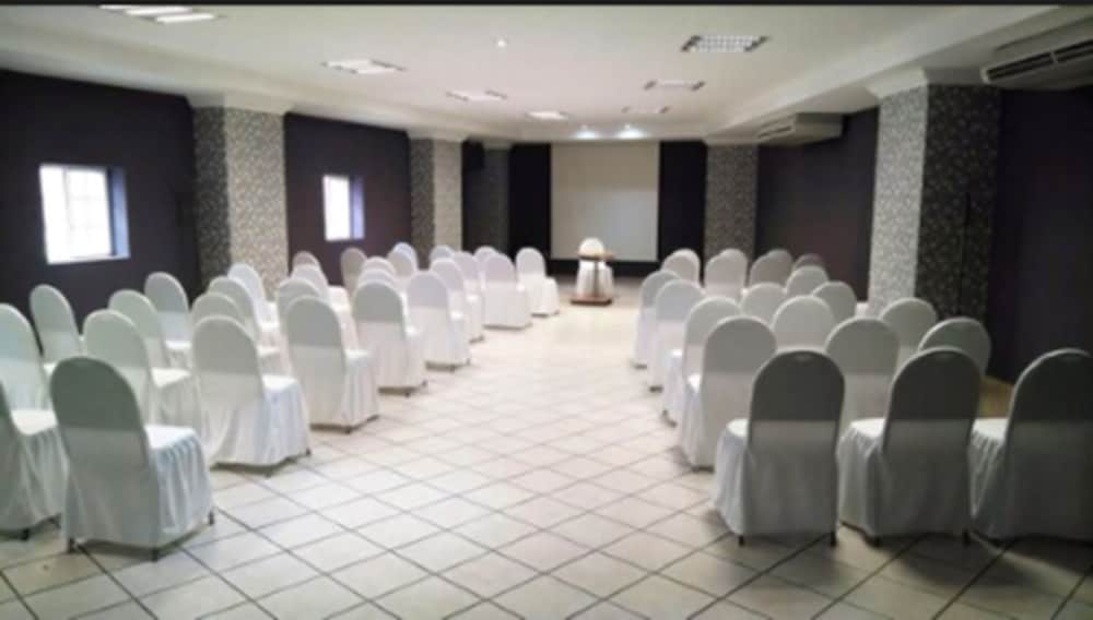 Real Azteca Hotel 22/25
