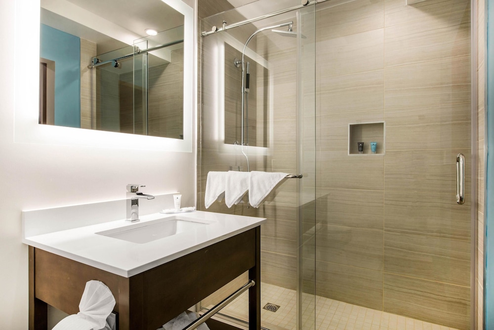 The Cove Hotel, Ascend Hotel Collection 34/67