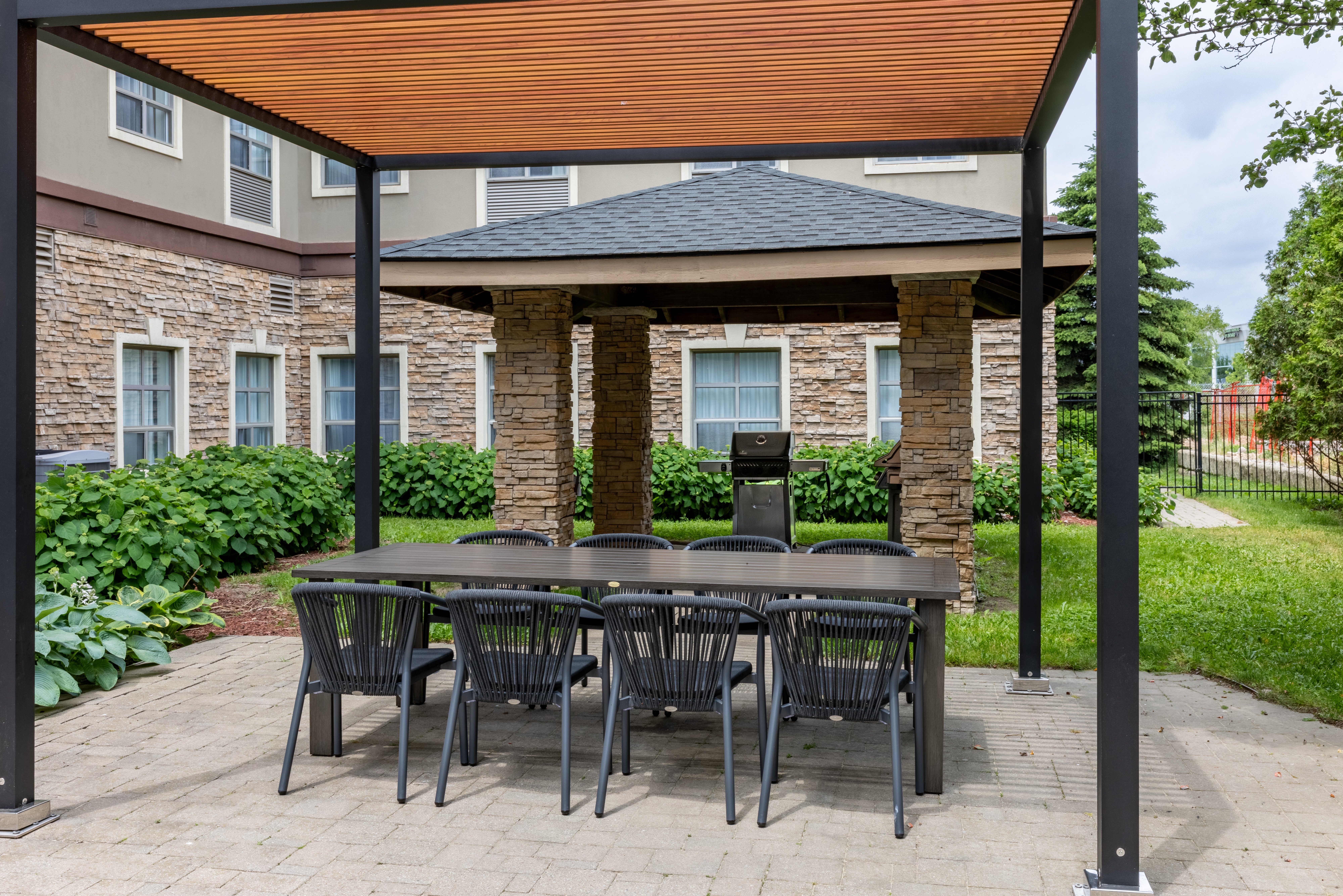 STAYBRIDGE SUITES GUELPH 50/78
