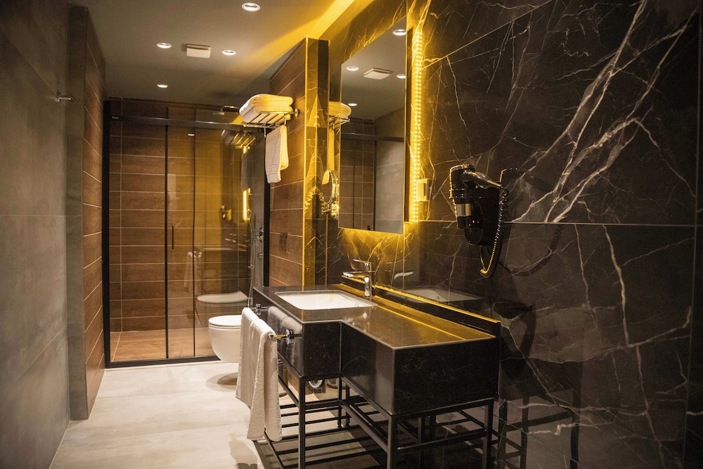 جناح جونيور بسريرين كينج، Ramada by Wyndham Erzurum 4/4