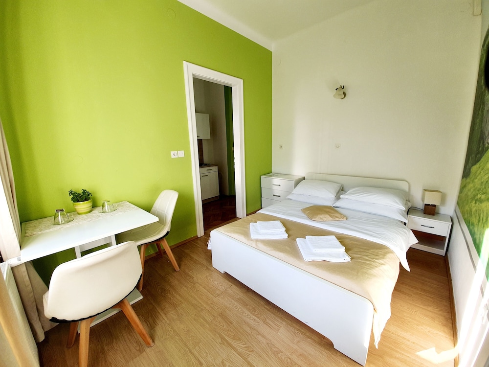 Vila Teslova 29/50