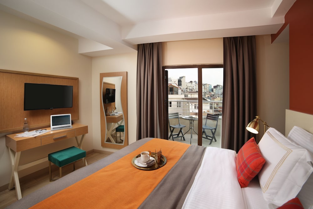 The Fox Hotel Taksim 32/69