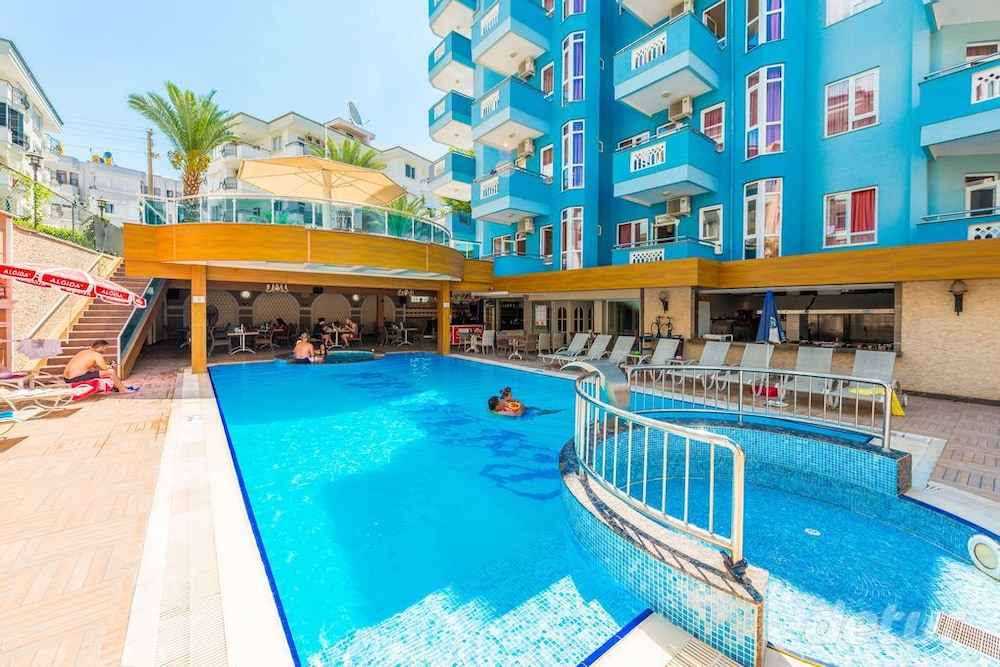 Lavinia Apart Hotel 60/66