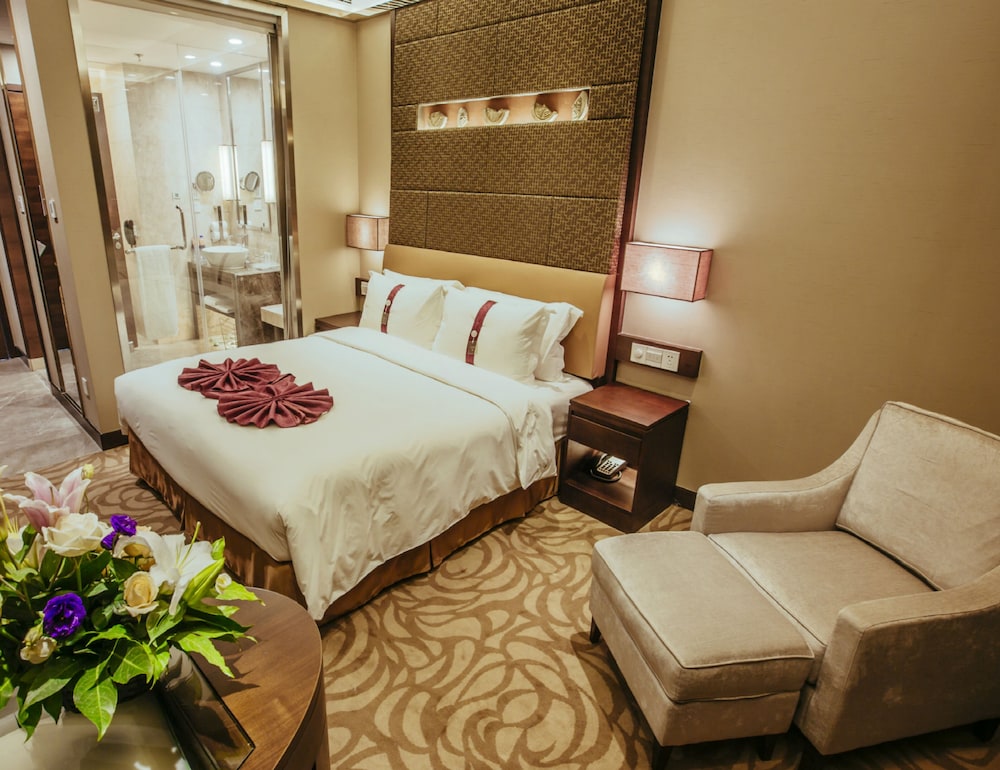 غرفة بريميوم بسرير مزدوج وسرير فردي مع دخول صالة النادي مع دخول الصالة، Holiday Inn Xian Big Goose Pagoda 6/8