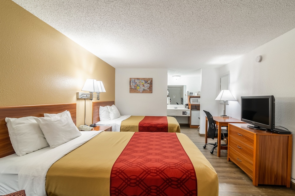Econo Lodge Miles City I-94 11/25