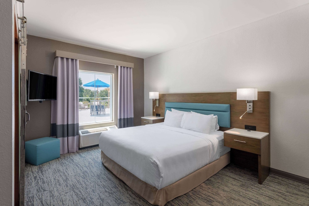 TRYP by Wyndham Tallahassee North I-10 Capital Circle 20/63
