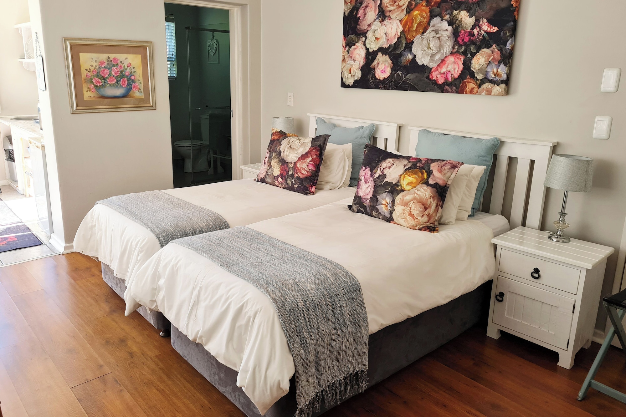 ROOM, TWIN BEDS, GARDEN VIEW, PATIO