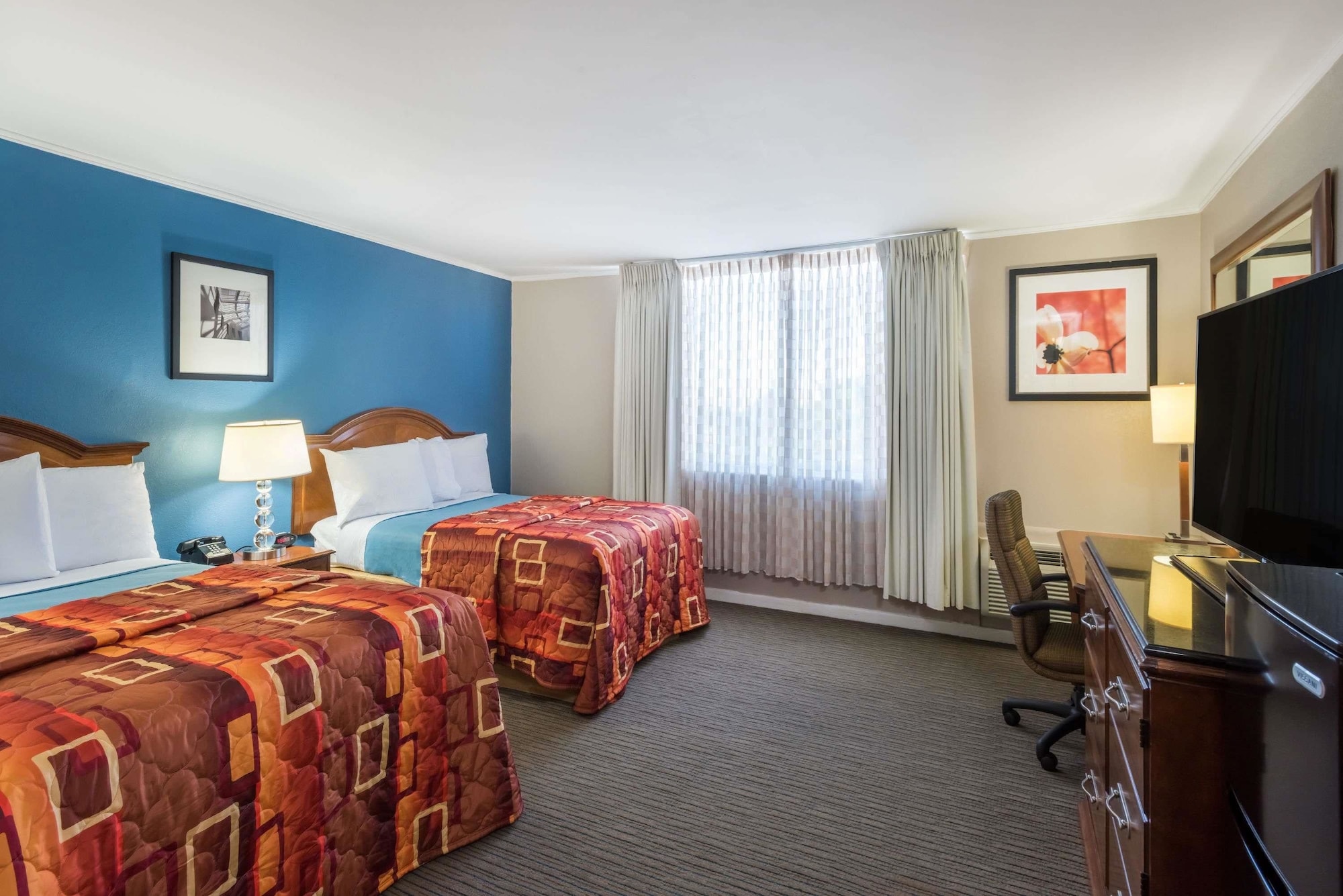غرفة بسريرين مزدوجين، Travelodge by Wyndham Aberdeen 3/7