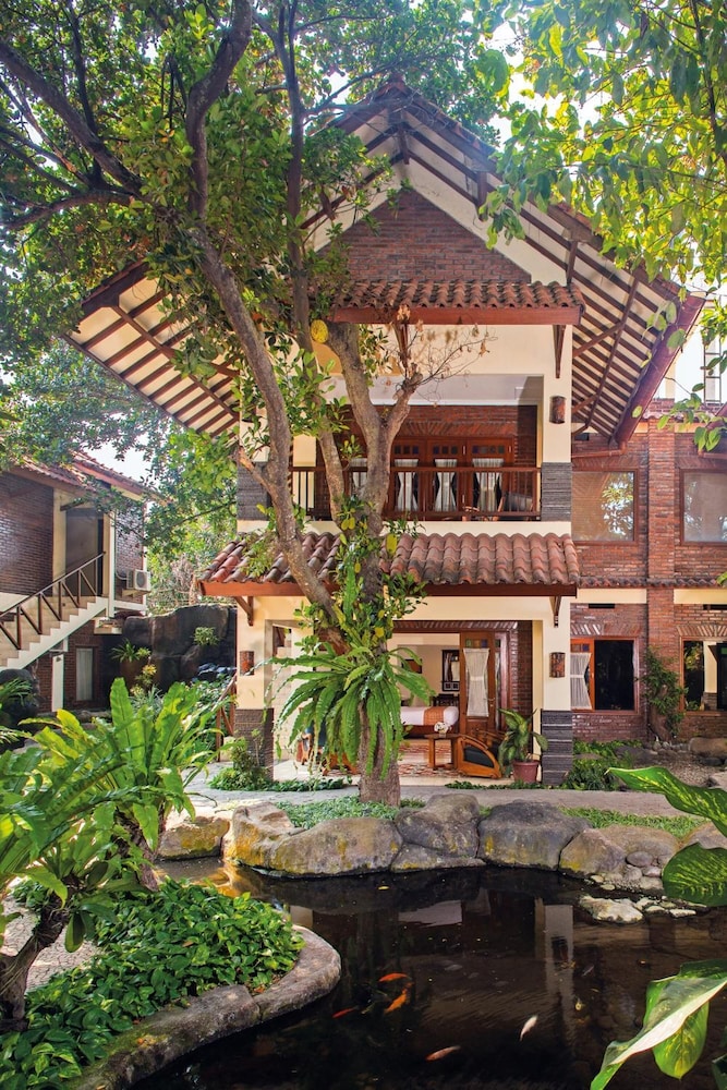 Duta Garden Boutique Villa 62/65