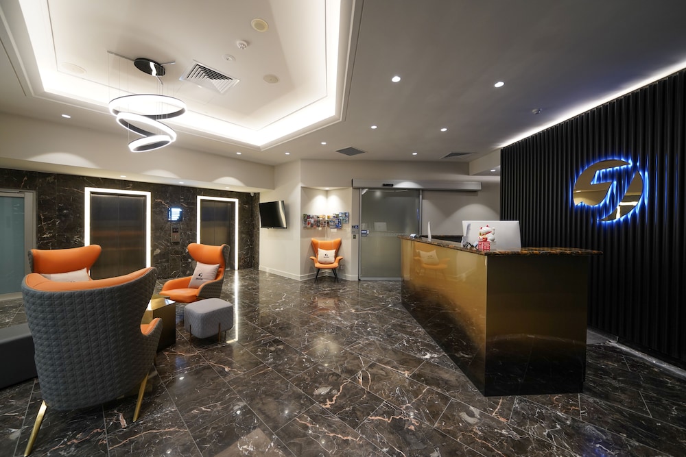 Jephson Hotel Apartments 3/53
