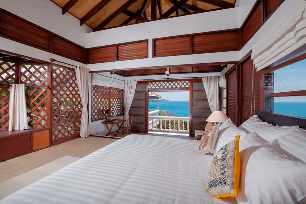 Baan Khunying Villa Secluded Phuket Beachfront 6/40