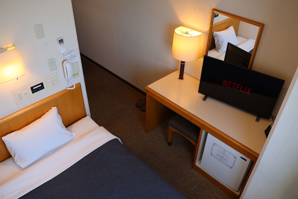 Sakaide Grand Hotel 25/59