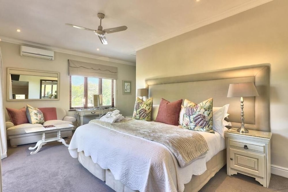 Fernwood Manor 6/50