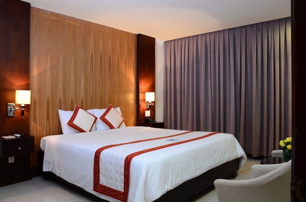 Petro House Hotel 19/84