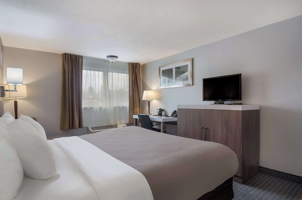 غرفة بسرير كوين لذوي الإعاقة، Quality Inn & Suites Silverdale Bangor-Keyport 3/8