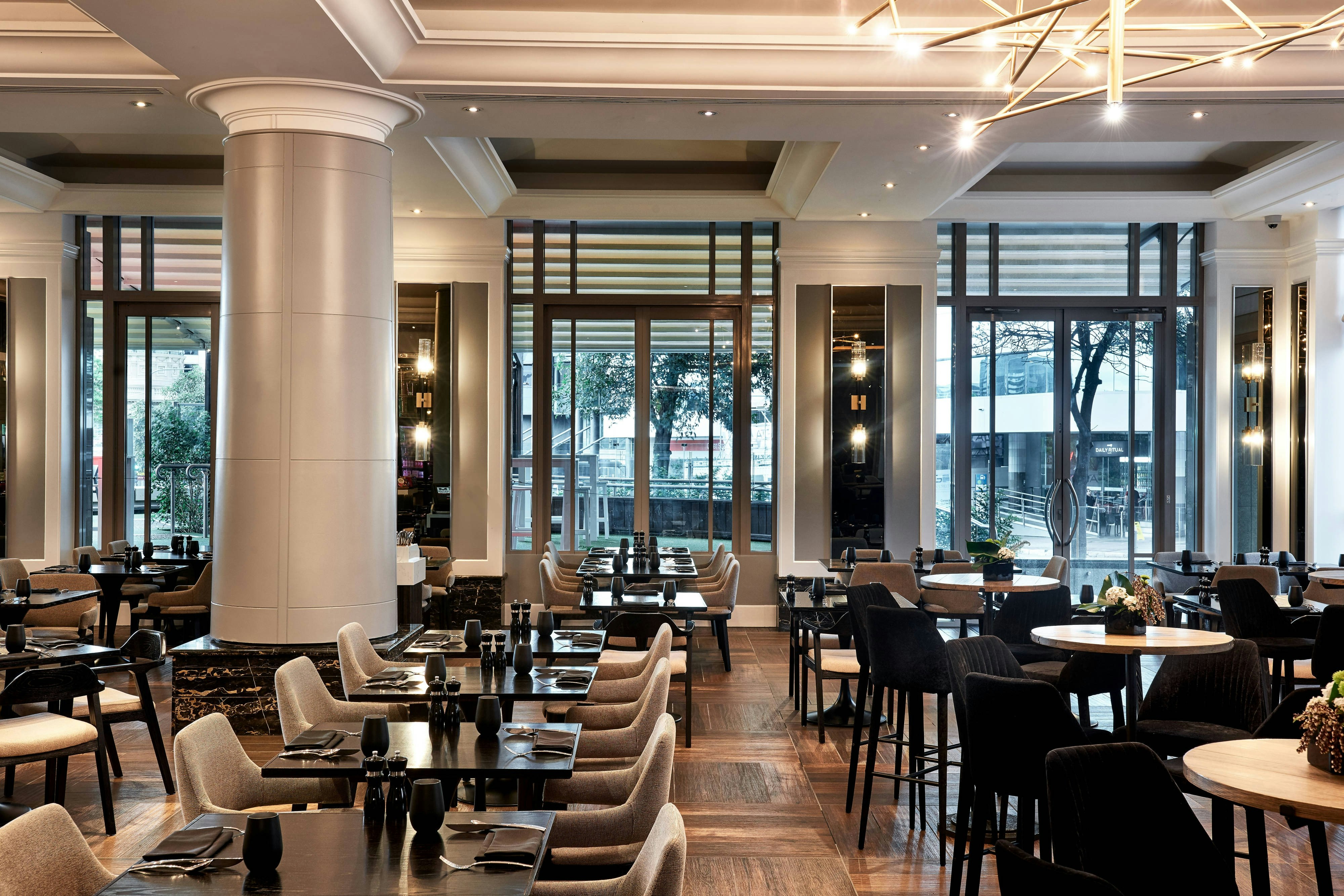 BRISBANE MARRIOTT HOTEL 38/57