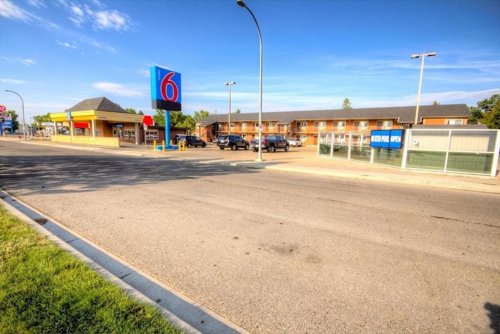 Motel6 Lethbridge Ab 53/62