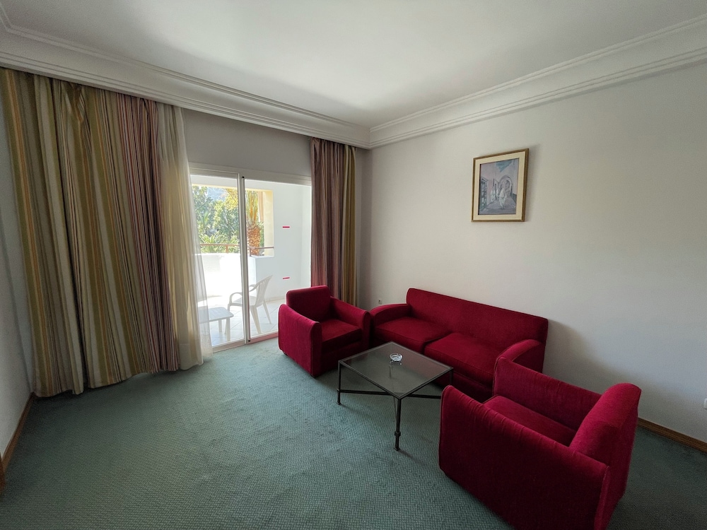 Marina Palace 49/69
