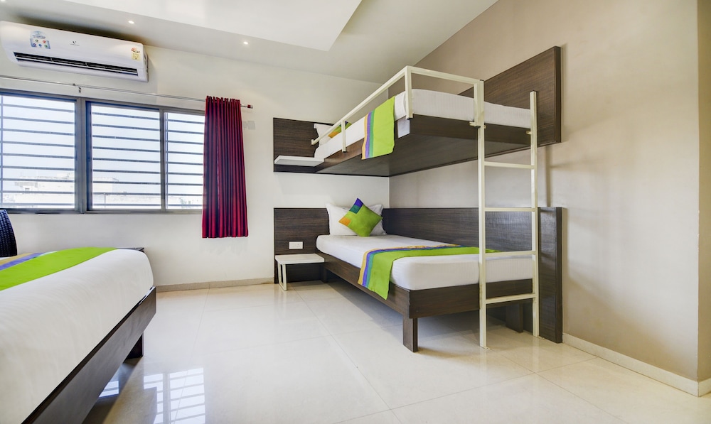 Treebo Shree Sai Suites 25/32