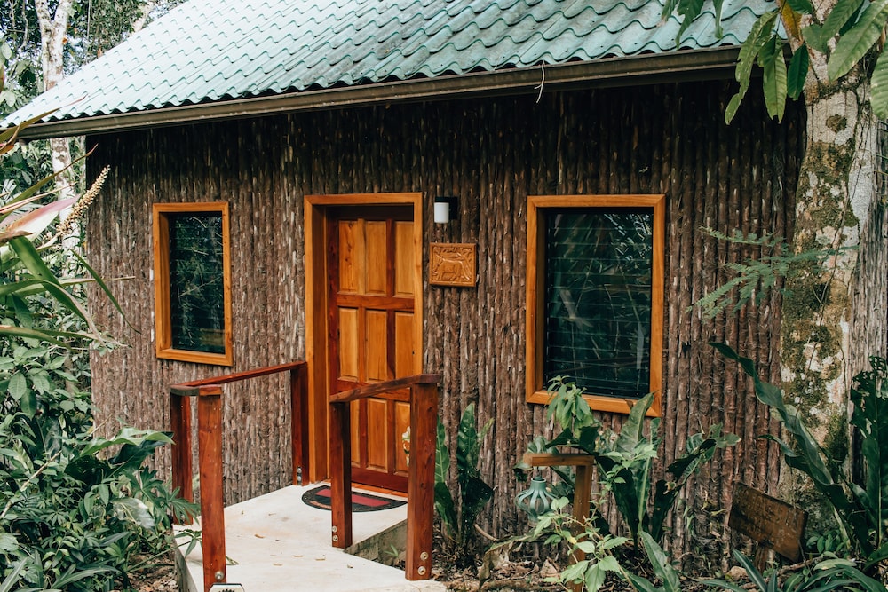 Mariposa Jungle Lodge 3/50
