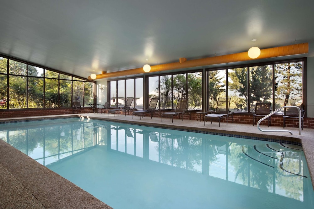 Embassy Suites by Hilton Portland Maine 2/46