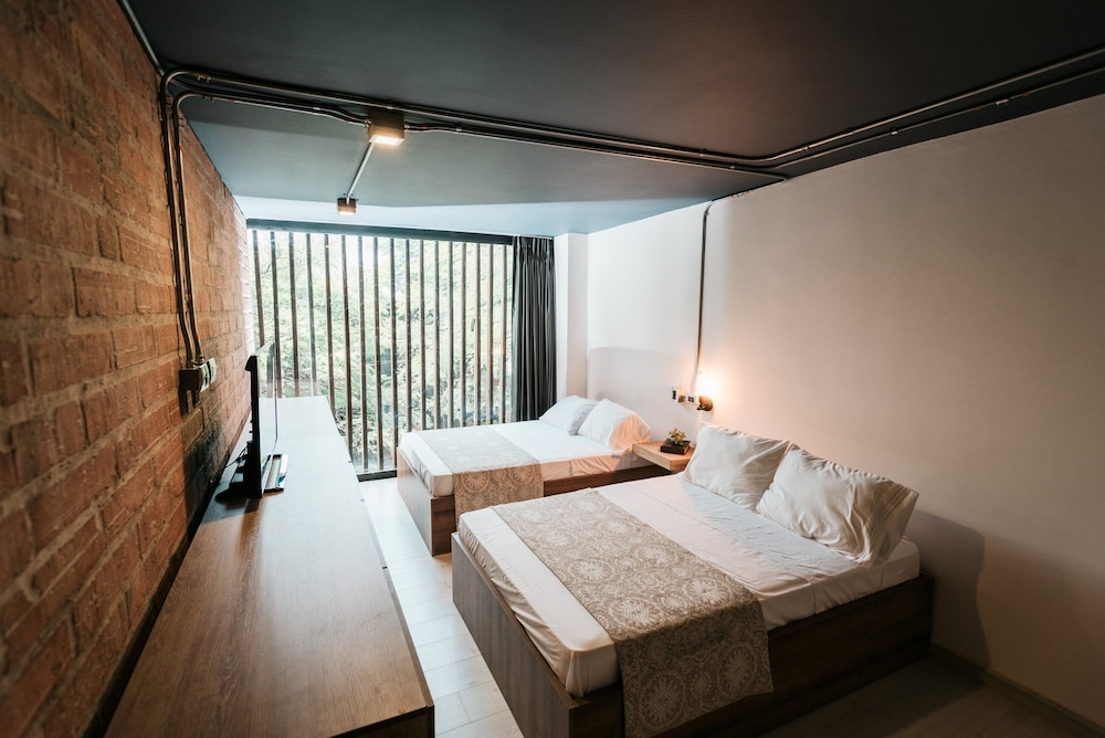 Apartment, 2 Double Beds, City View, Sofa, Soy Local Housetel 2/4