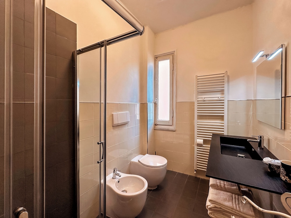 Alba Hotel 48/50