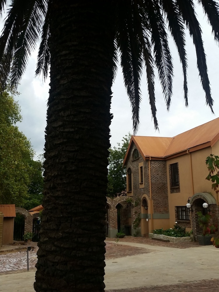 Izimbali Lodge 2/21