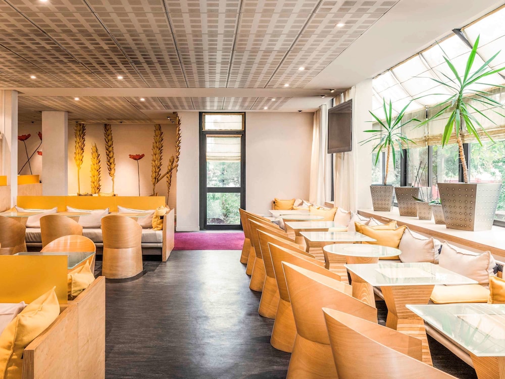 Ibis Creteil 42/68