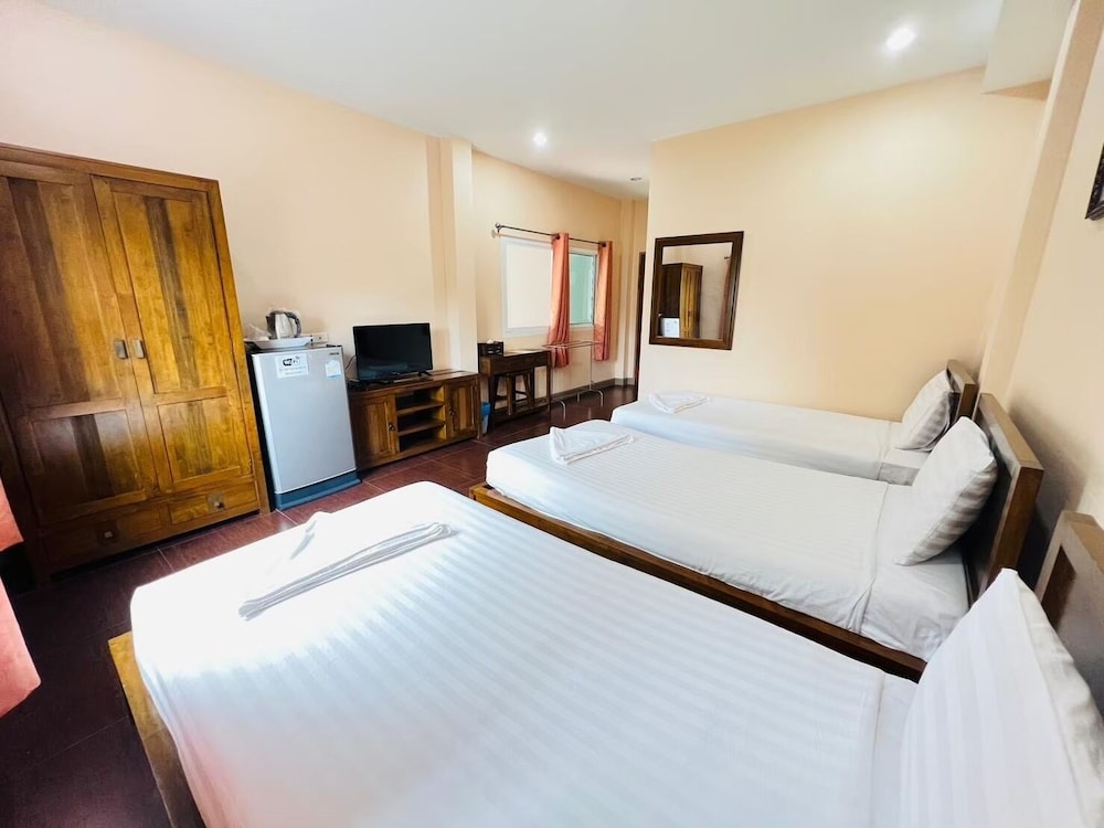 Baan Suan Khun Yaiy Nakhon Nayok 26/71