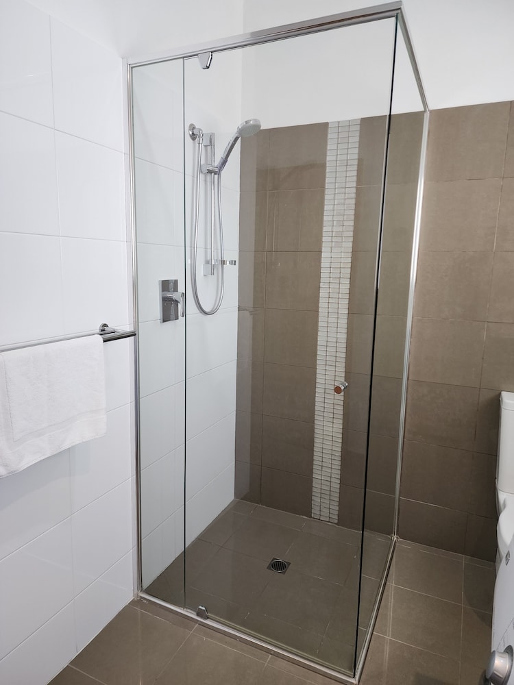 Ethelton Serviced Apartments 48/50