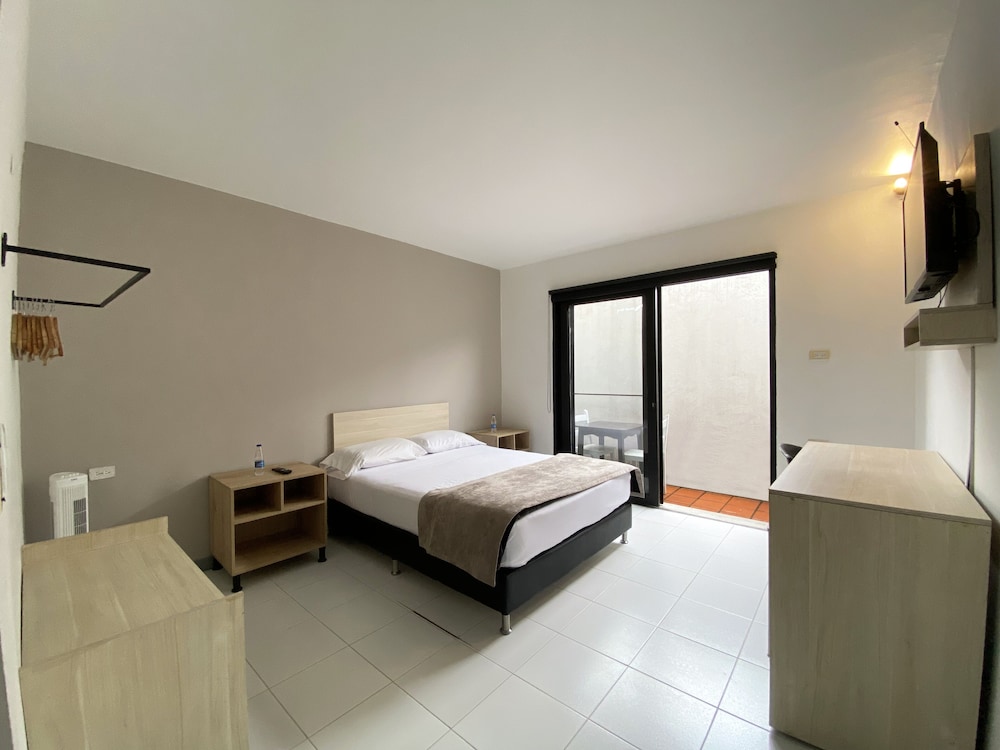Ayenda 1224 Pixel House 10/53