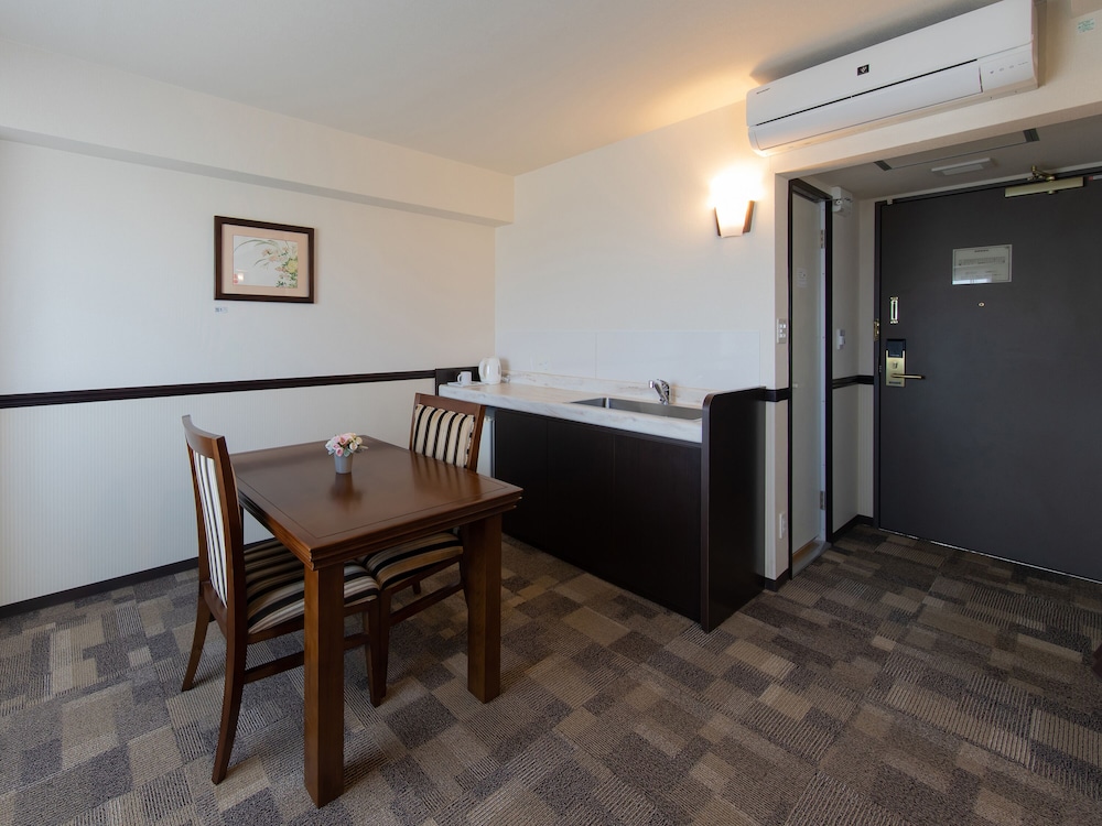 Toyoko Inn Hospital Inn Dokkyo Medical University 8/49