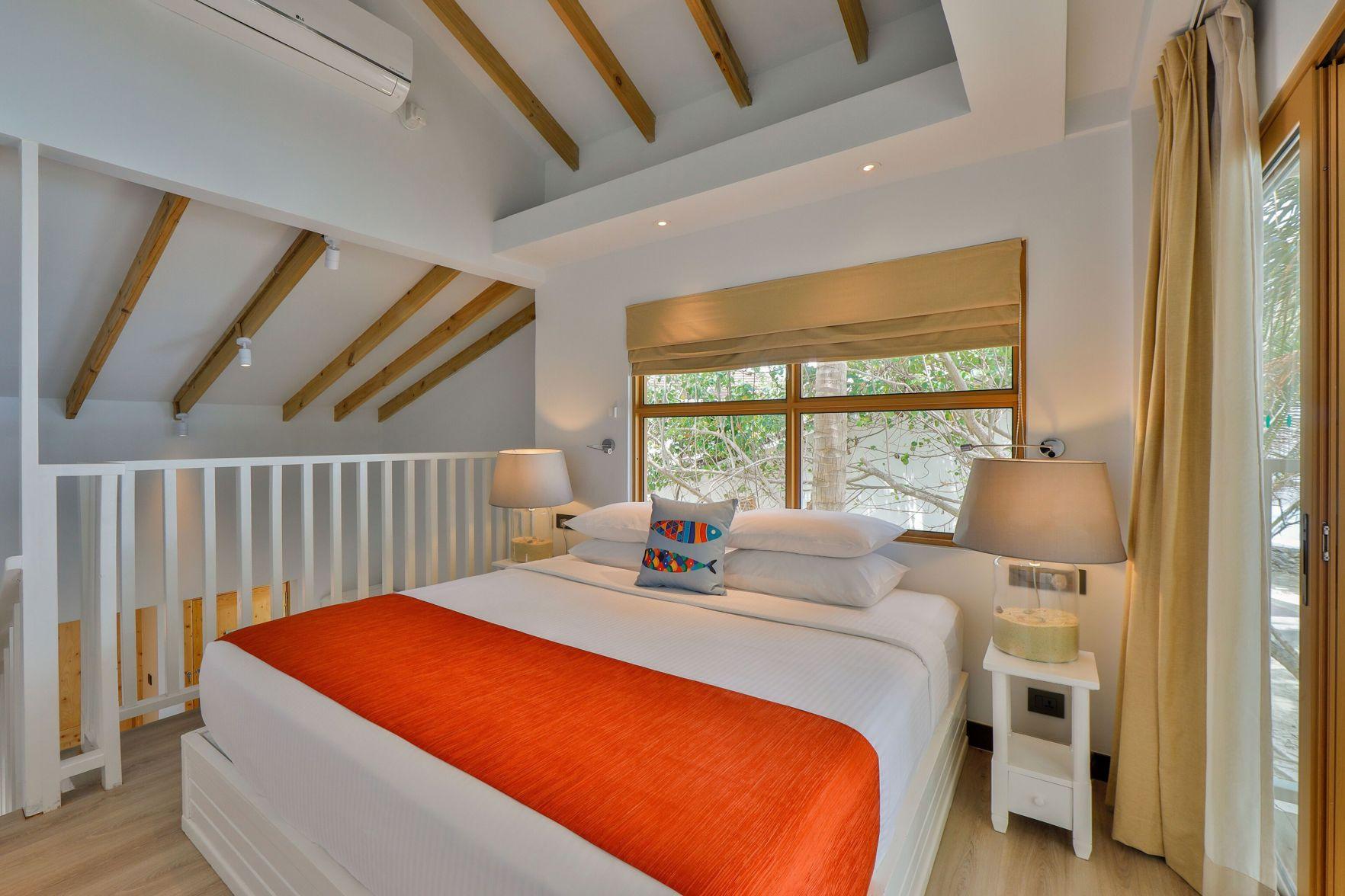 Bungalow, King Bed, Garden Area