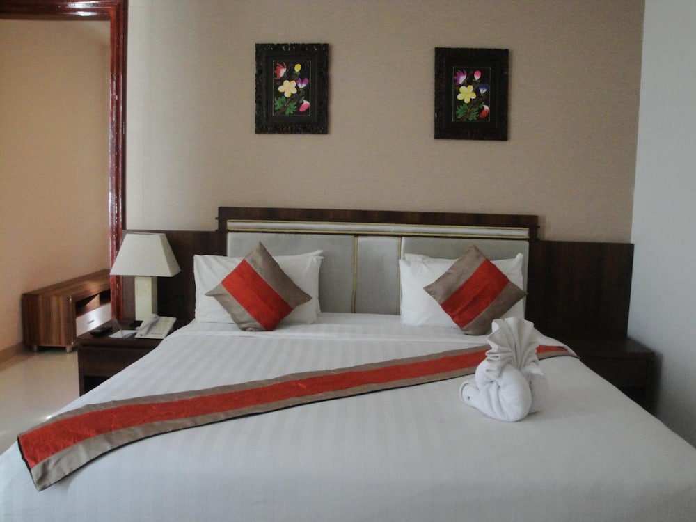 Hotel On The Rock 15/61