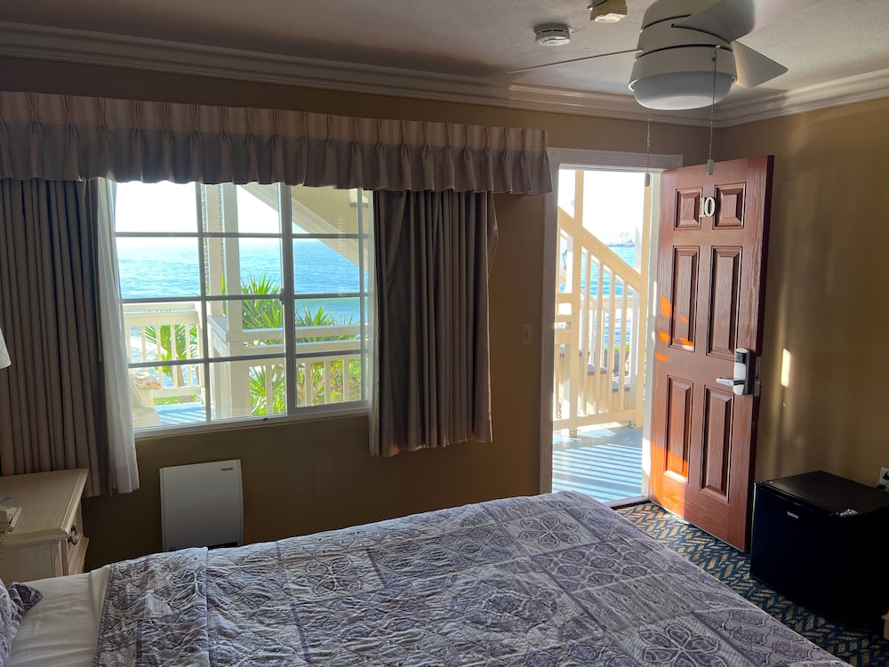 Cliff House Inn 55/71