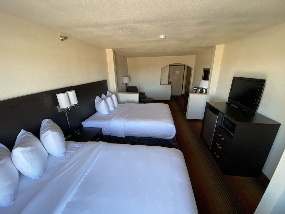 Red Lion Hotel La Junta 11/63