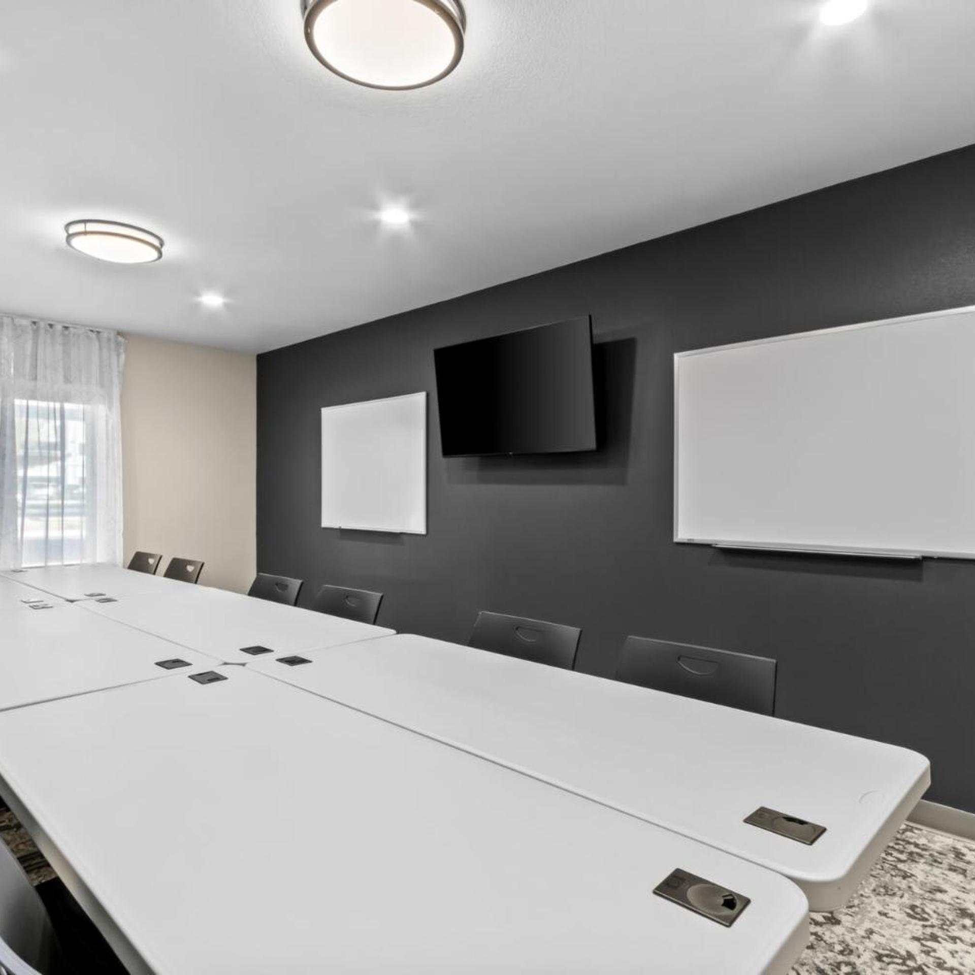 Everhome Suites Ocala I-75 North 44/59
