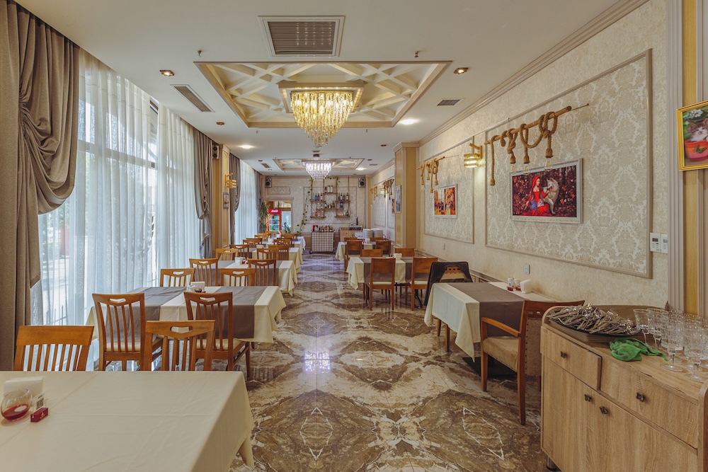 Metro City Hotel 30/44