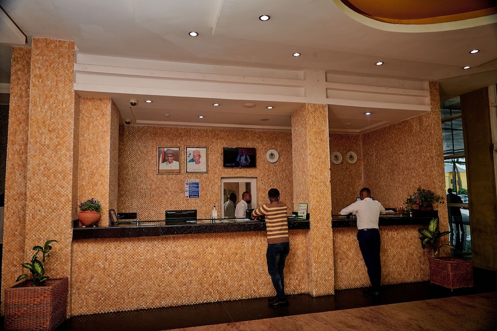 Barcelona Hotels Abuja 5/50
