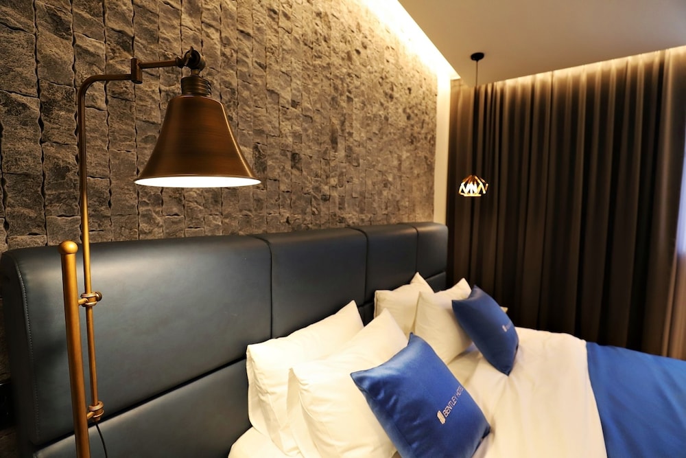 Hotel Bentley 38/57