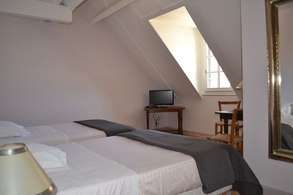 RELAIS DE LA MOTHE 9/42