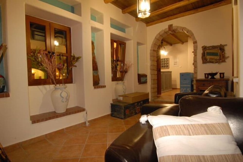 PANTELI BEACH STUDIOS APARTMENTS 23/50