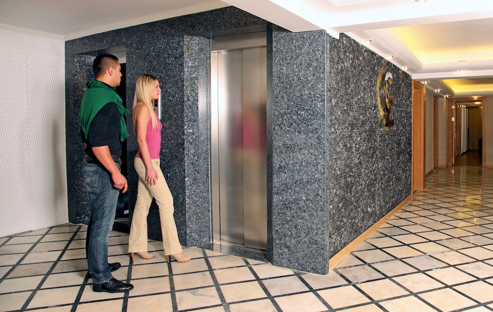 Grand Zeybek Hotel 6/50