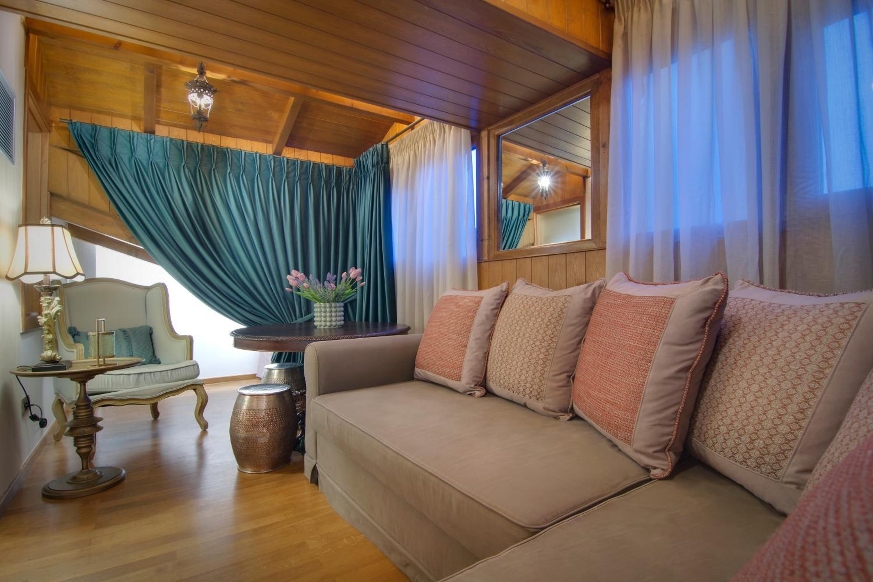 Archontariki Boutique Hotel 35/50