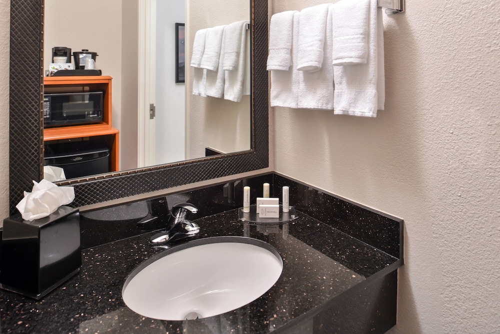 Fairfield Inn by Marriott Ocala 30/34