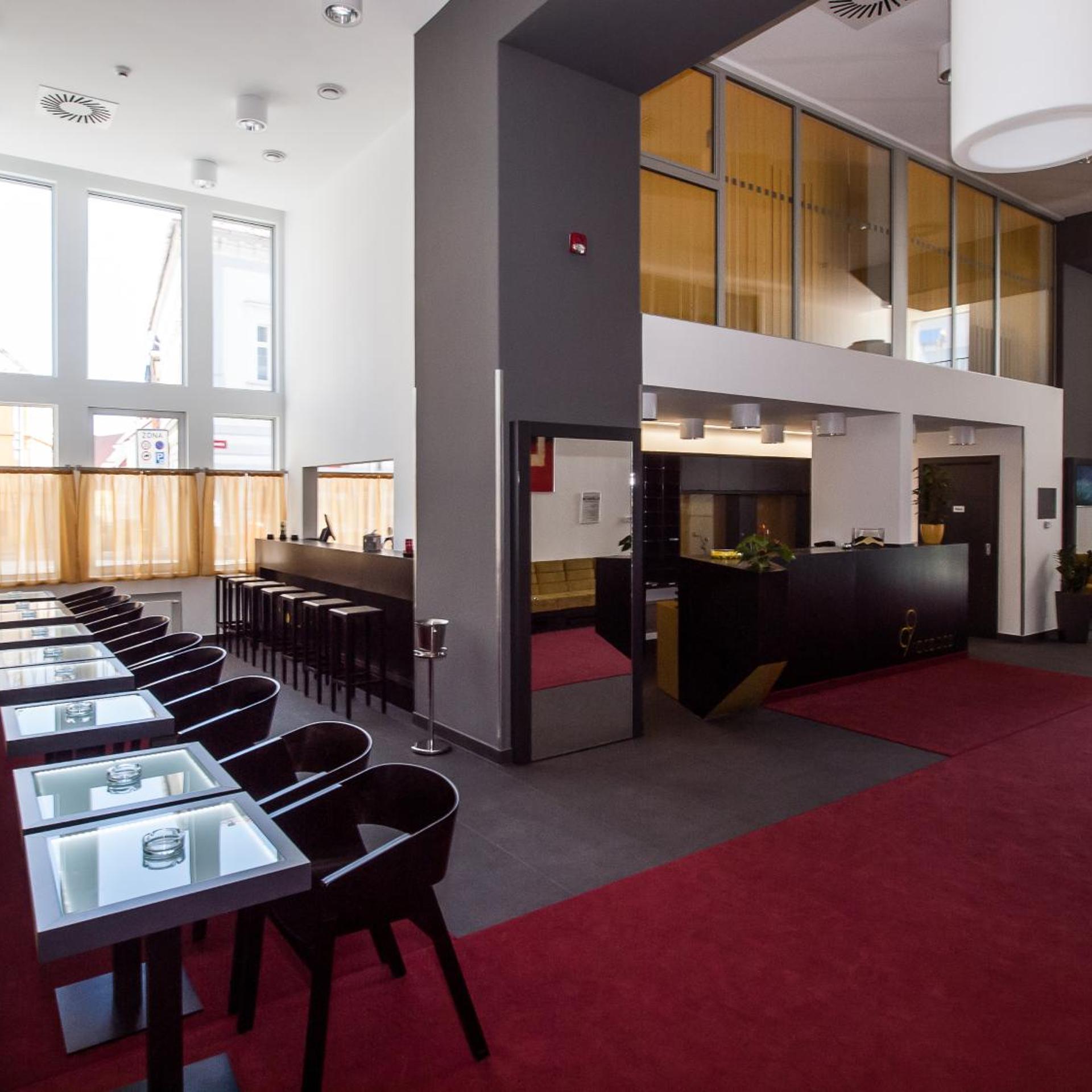 Hotel 99 48/61